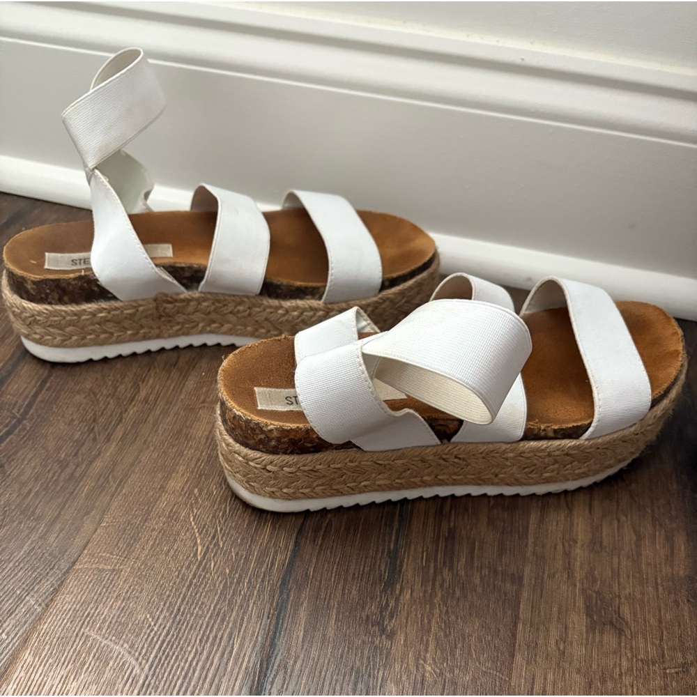 Steve Madden Jaklin White Platform Sandals